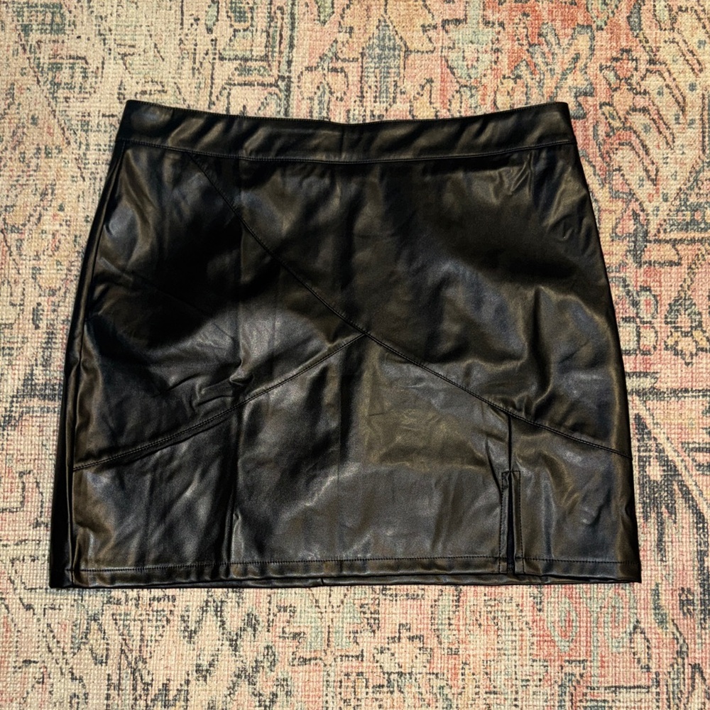 Sleek Black Mini Skirt